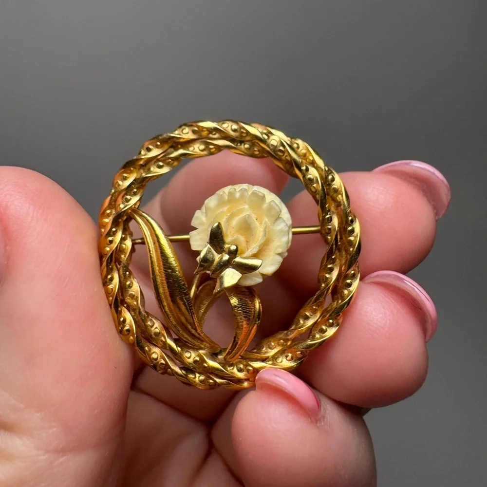 Antique White Flower & Gold Butterfly Brooch Gold Filled Vintage Jewelry